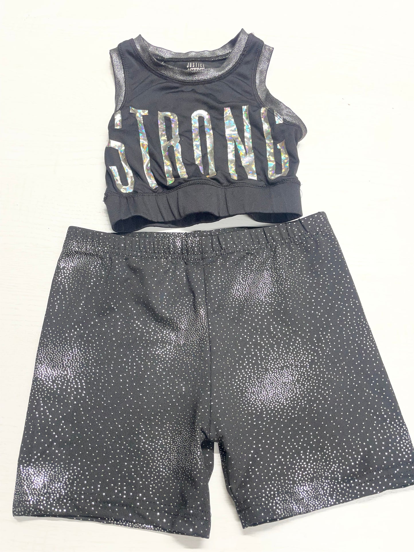 Girls 8 Top/Large Shorts Set