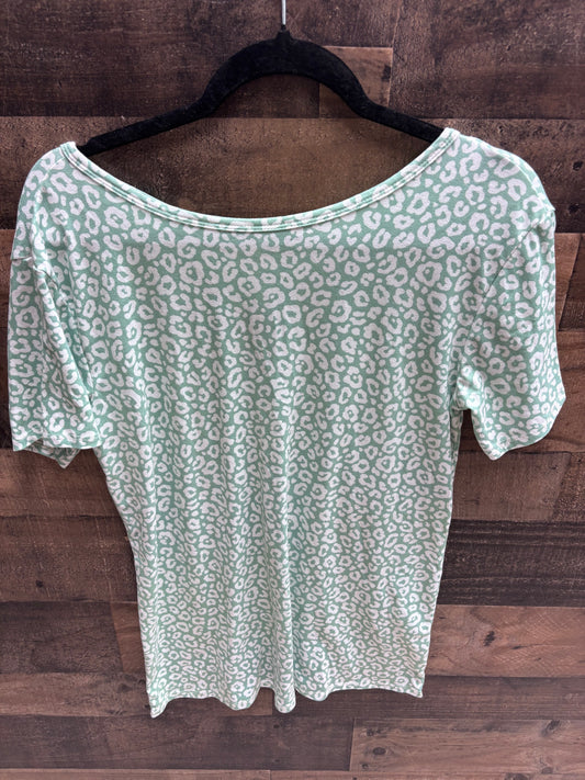 Women’s large shirt