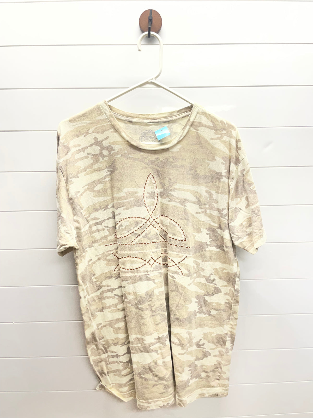 Women’s large tee