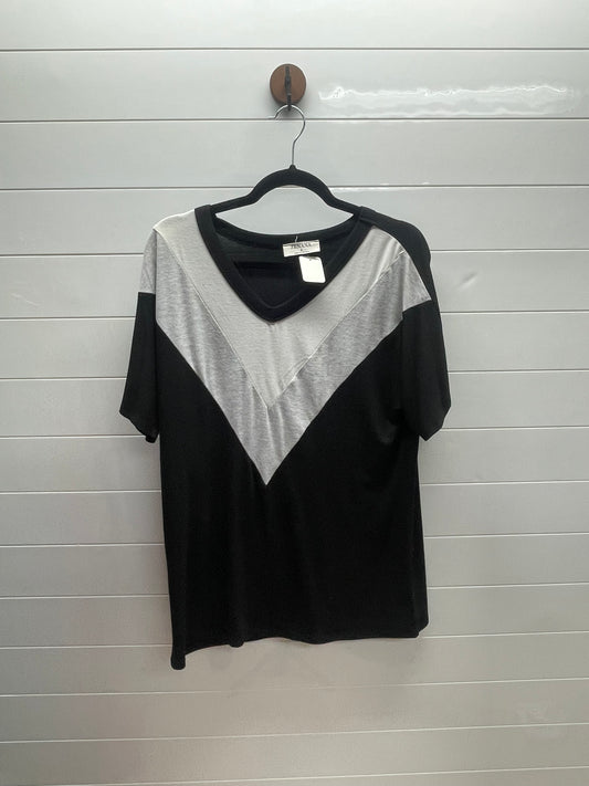 Women’s small tee￼
