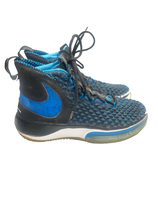 Men’s 7 Nikes (Toe Wear)