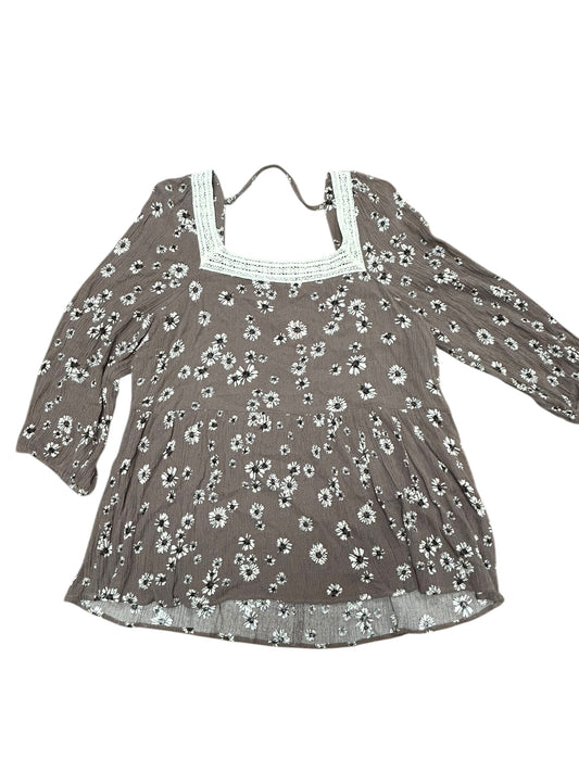 Women’s medium blouse