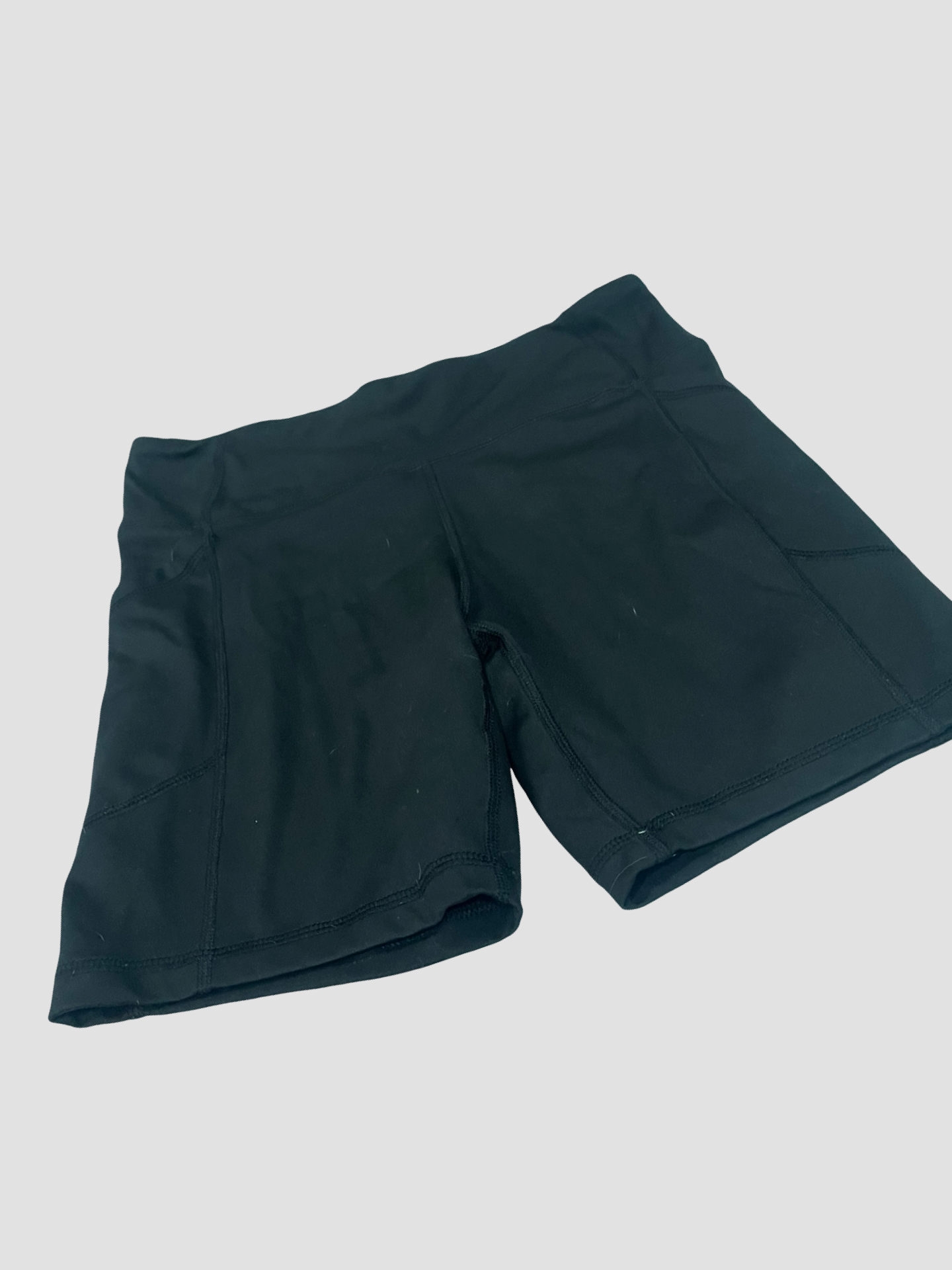 Women’s medium avia biker shorts