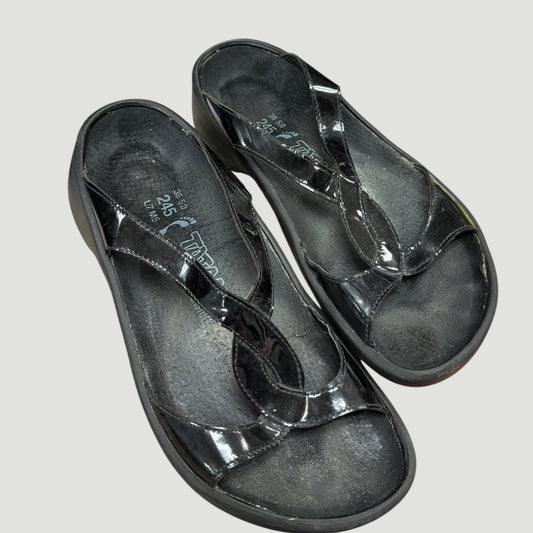 Women’s Tatami by Birkenstock sandals sz 38 (slight wear)