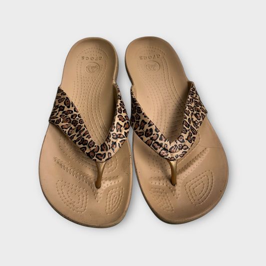 Womens 8 Croc Sandals