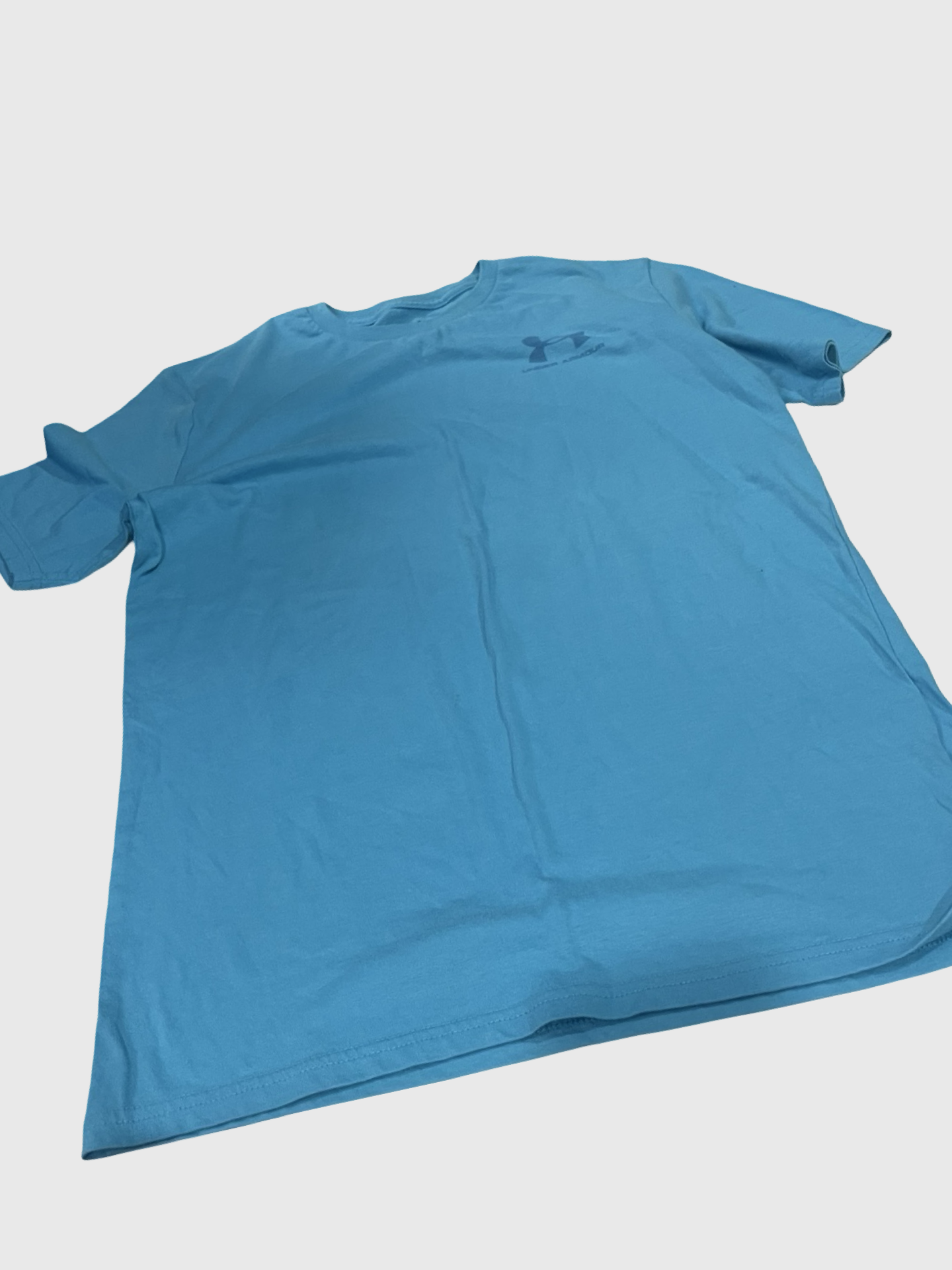 Women’s Small UA Tee