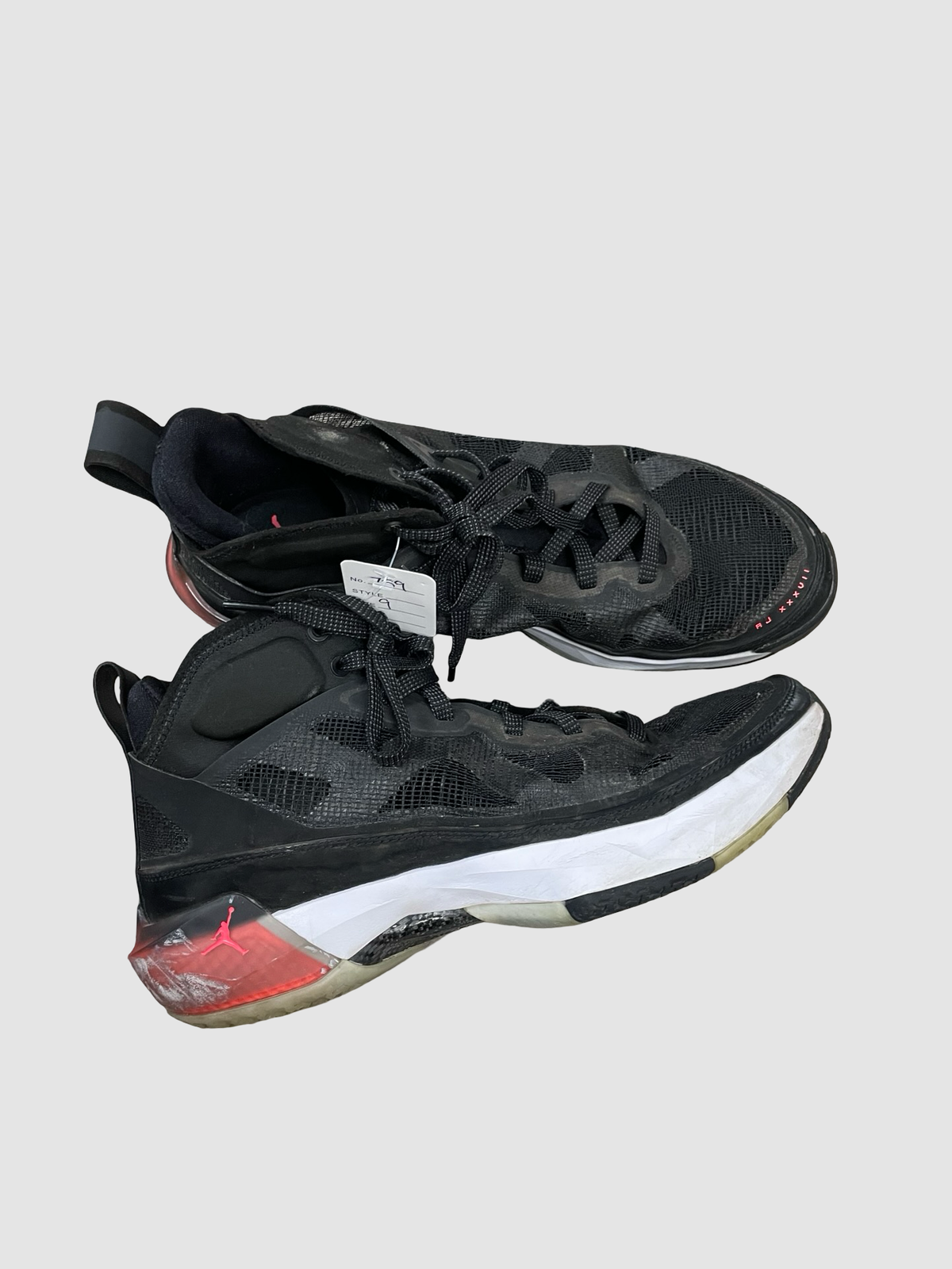 Men’s 9 (Worn Condition)