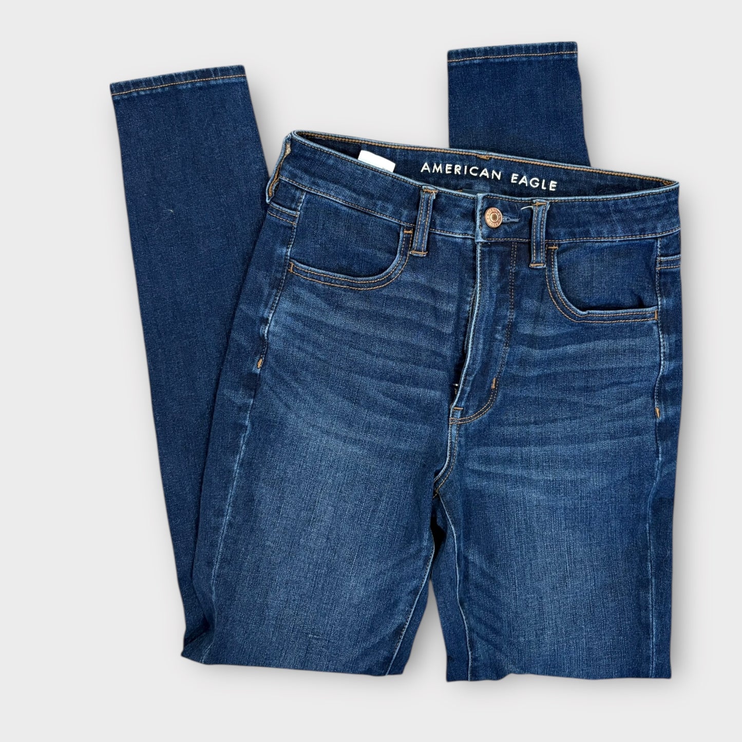 Women’s 2 AE jeans