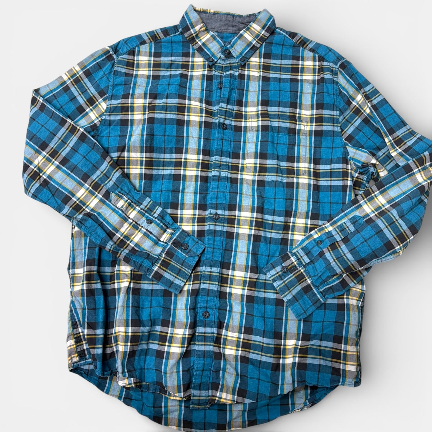 Men’s AE button up large