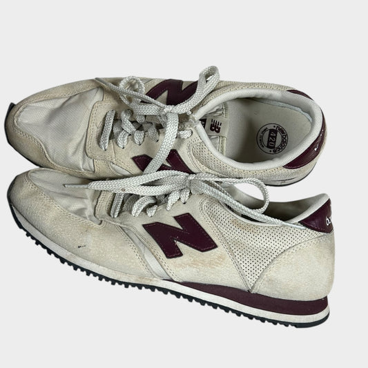 Women’s New Balance 420-Size 10 (slight wear)