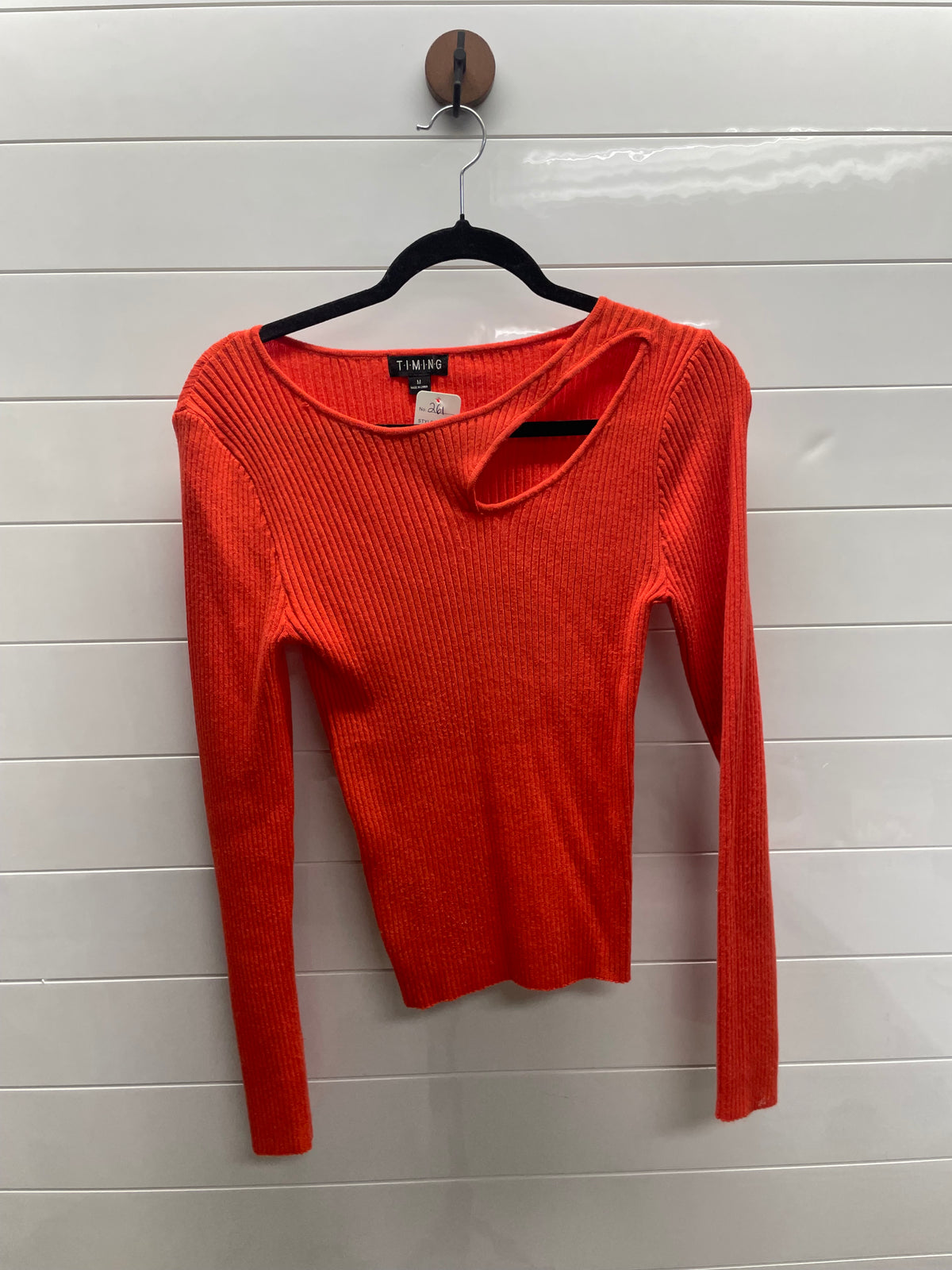 Women’s Medium Long Sleeve