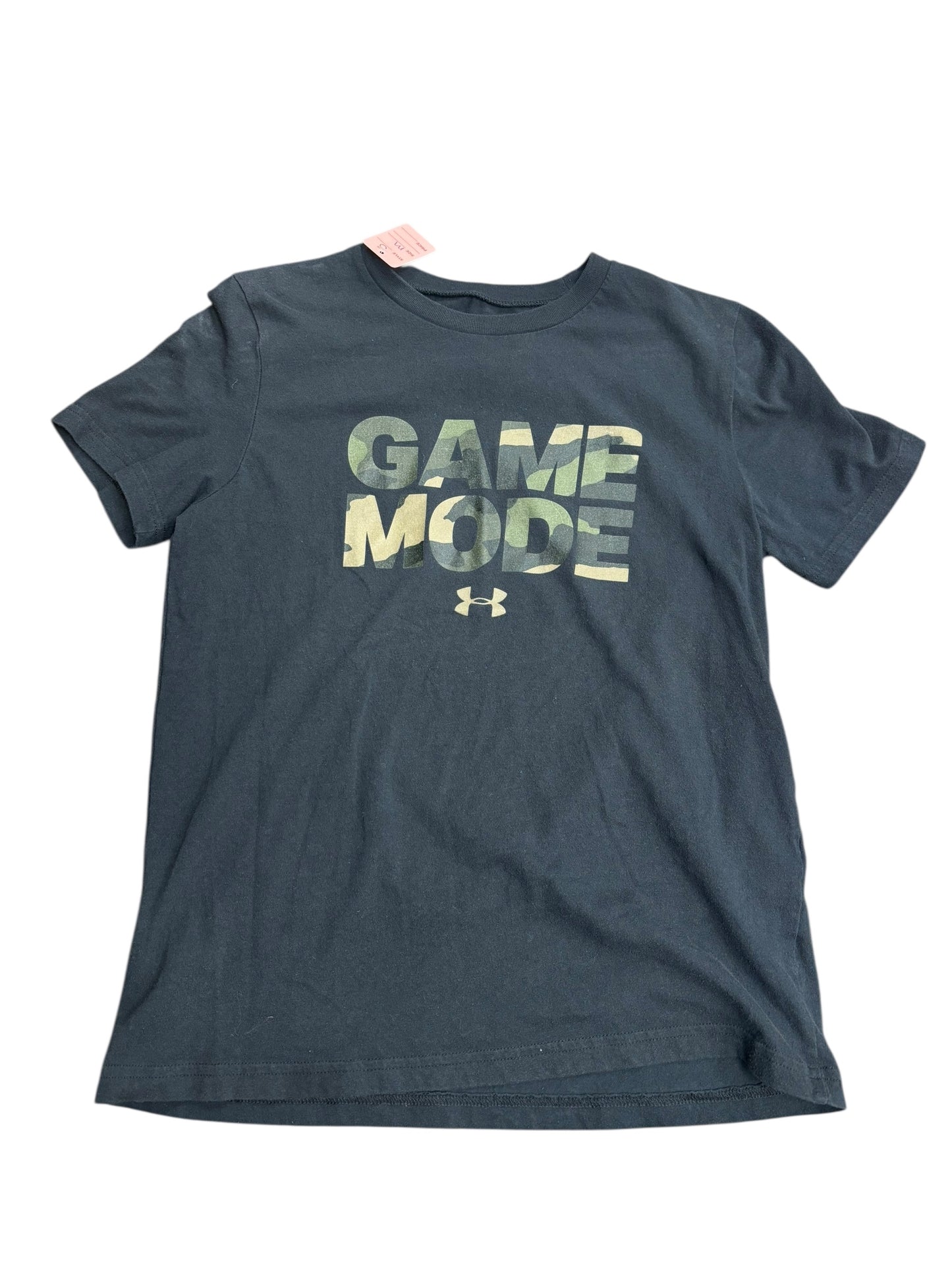 Boys medium UA shirt