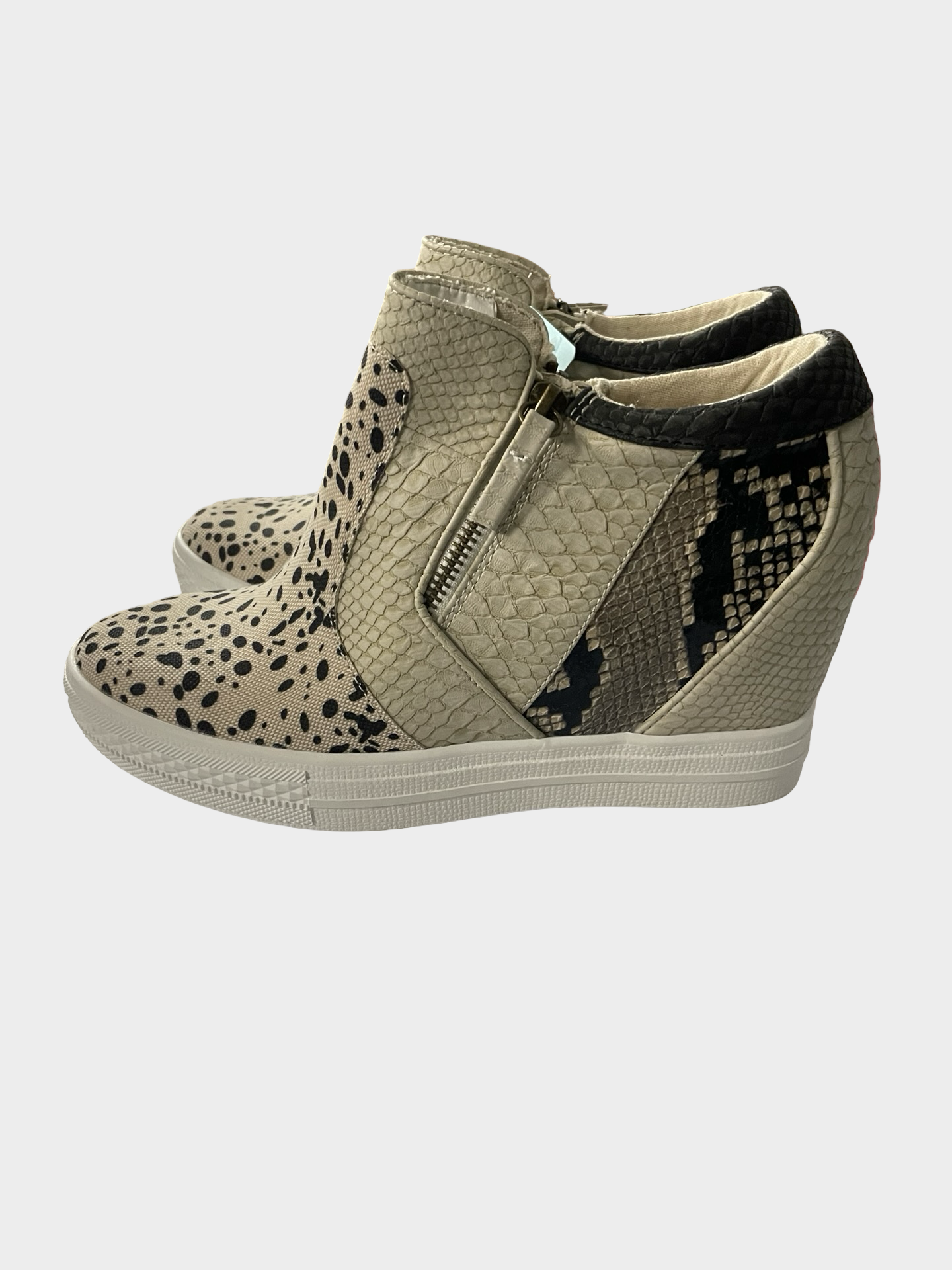 Women’s 8.5 Shoes-New