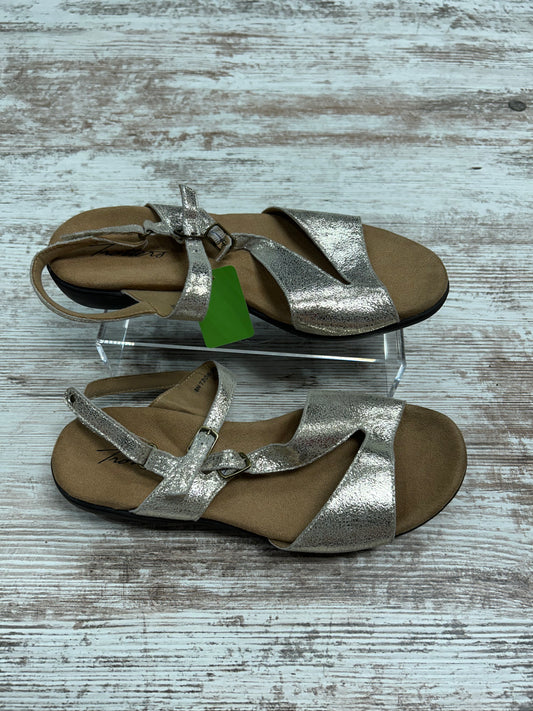 Womens 8 trotters
