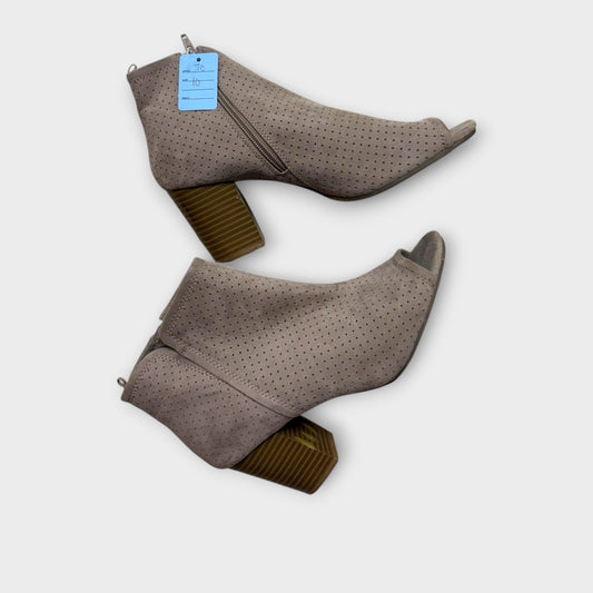 Women’s heel boots- sz 10