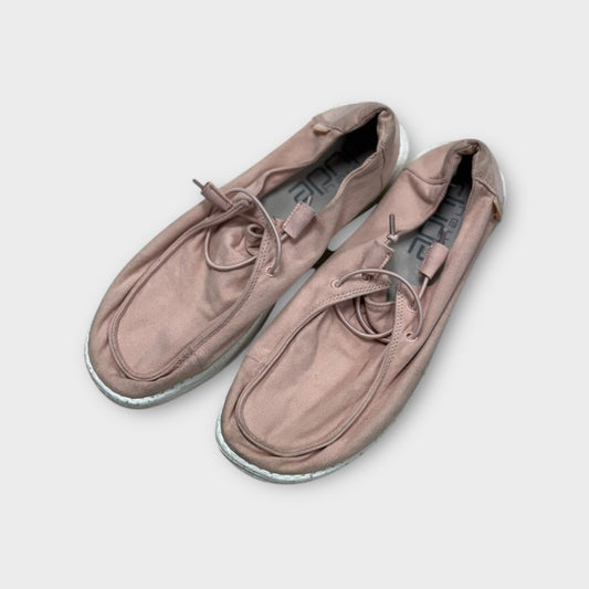 Women’s 10 Hey Dudes