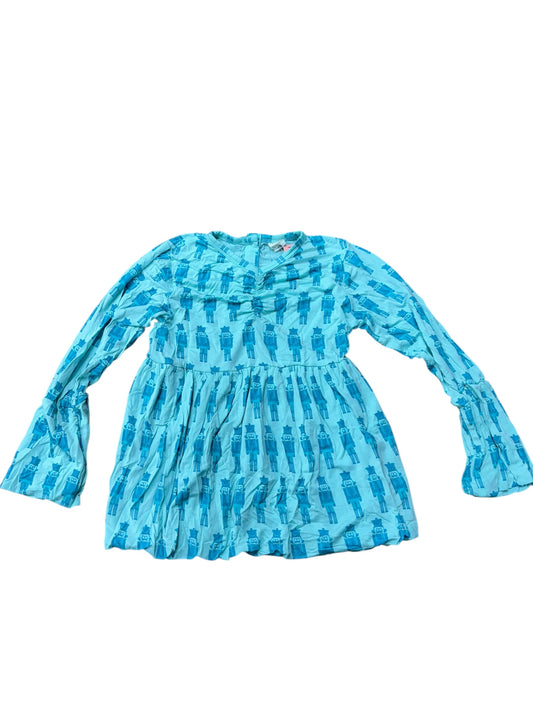 Girl’s 6 Kate Quinn shirt