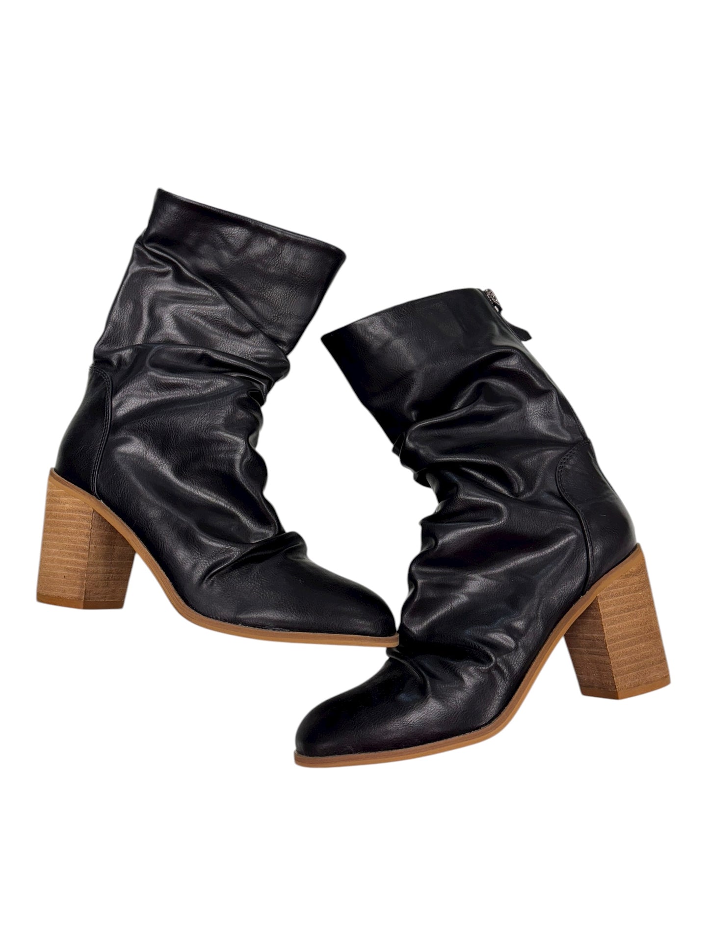 Women’s 8.5 boots