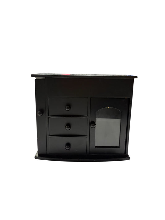 Jewelry box