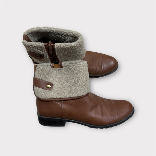 Women’s 10 boots