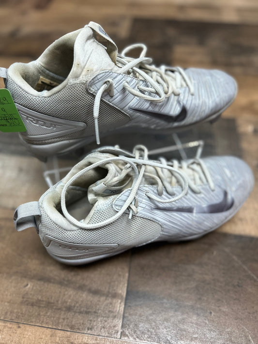 Mens 9 baseball cleats
