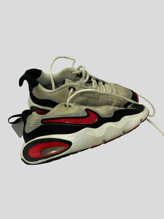 Boys 3.5Y Nikes (Dirty)