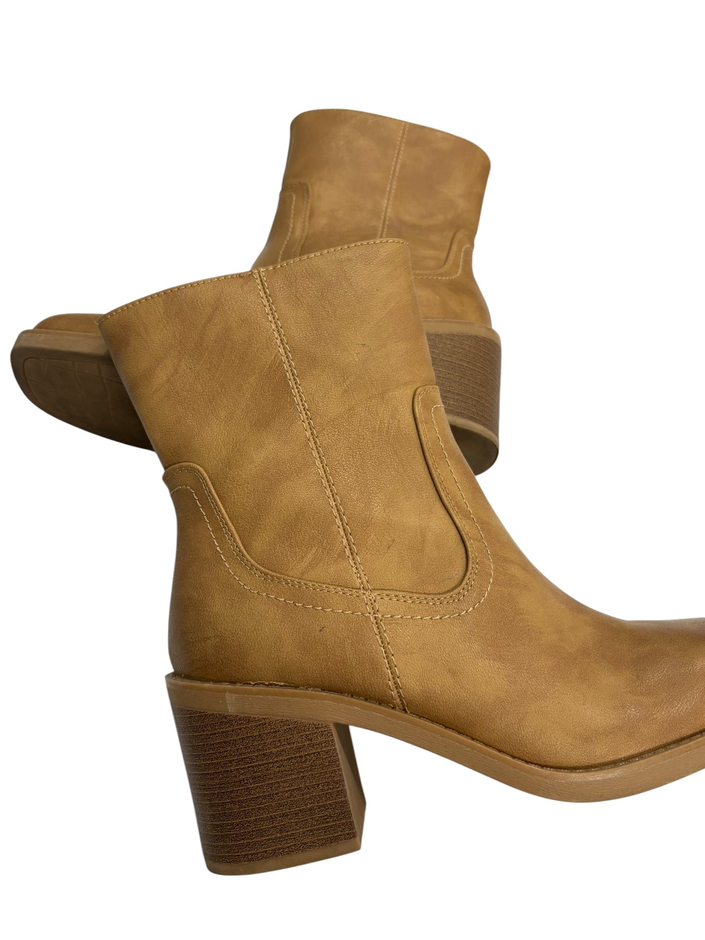 Women’s 10 boots