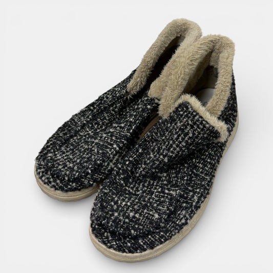 Women’s Hey Dudes sz 11