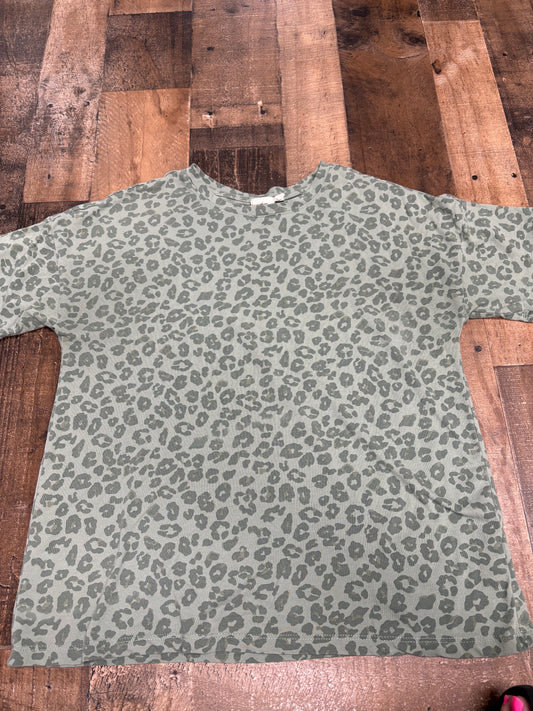 Women’s medium shirt