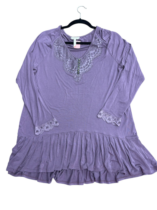 Women’s medium tunic