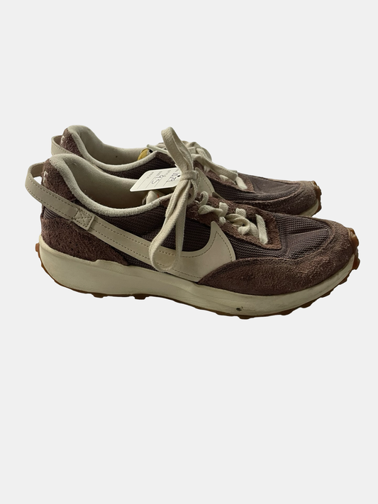 Men’s 9.5 Nikes