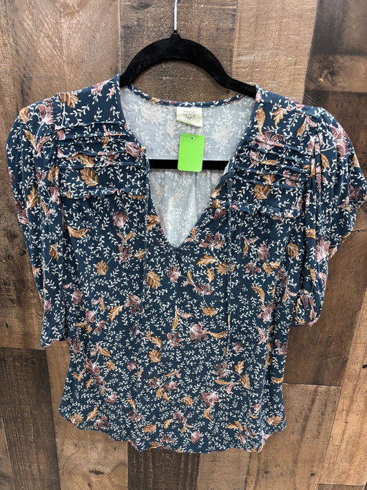 Women’s xs shirt