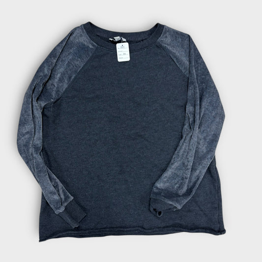 Women’s medium long sleeve