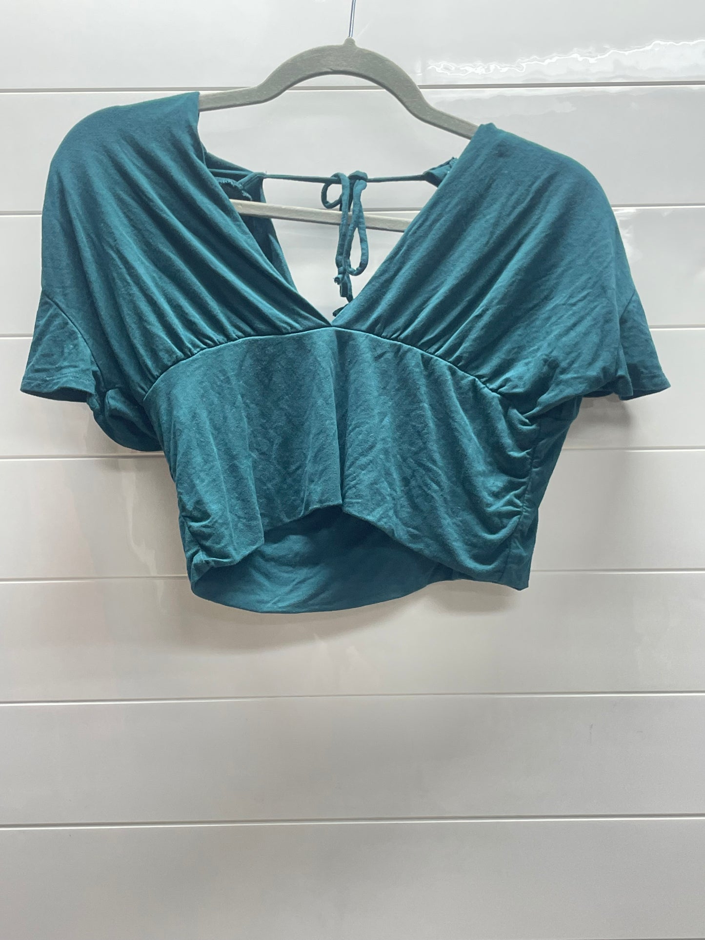Women’s large crop shirt