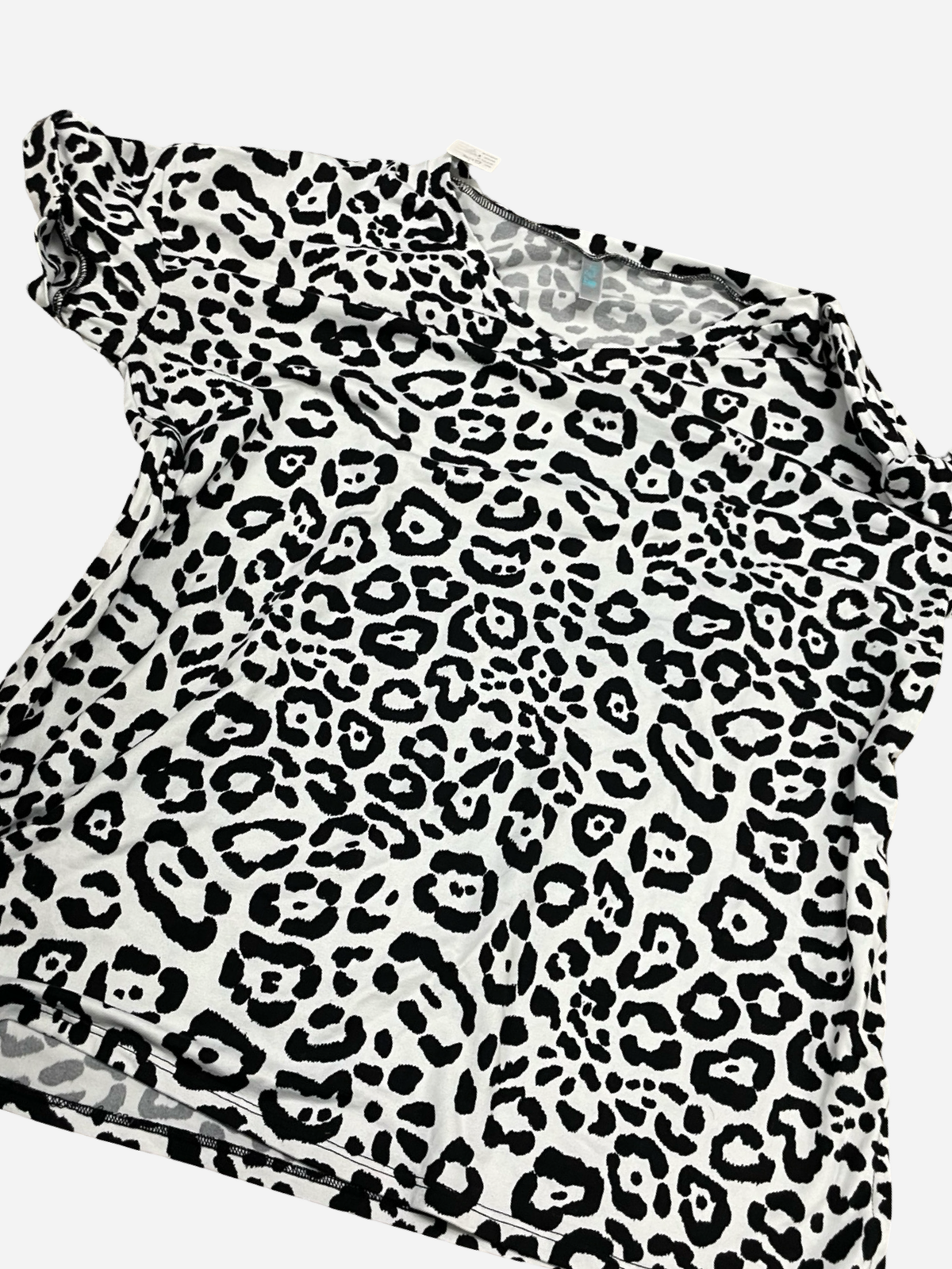Women’s medium tee