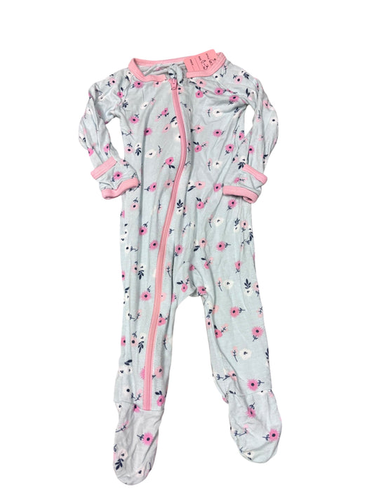 Girls 0-3 mo sleeper bestaroo