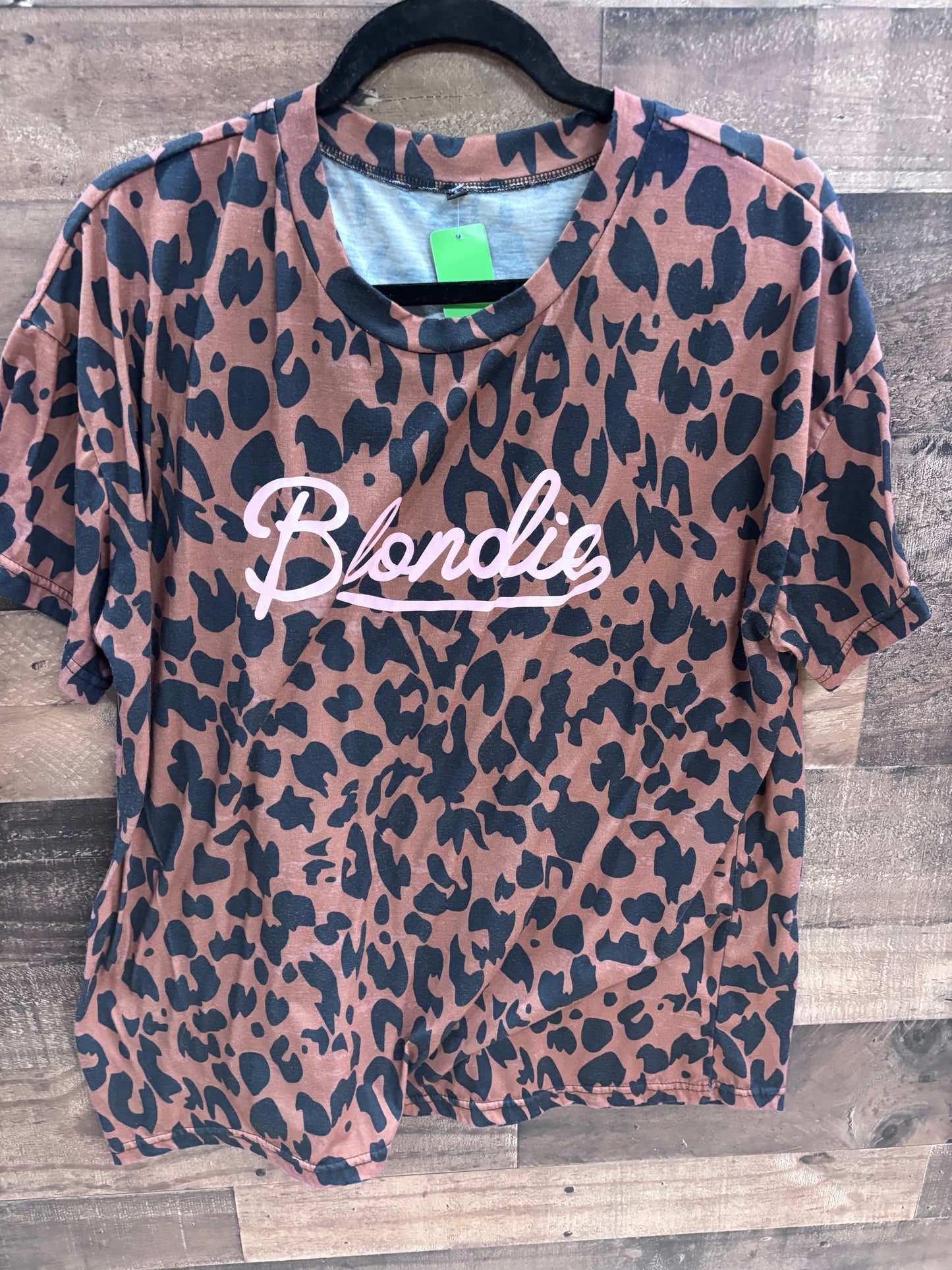 Women’s xl graphic shirt
