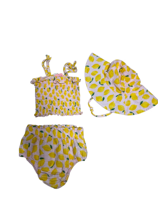 Girls 18/24 outfit with hat