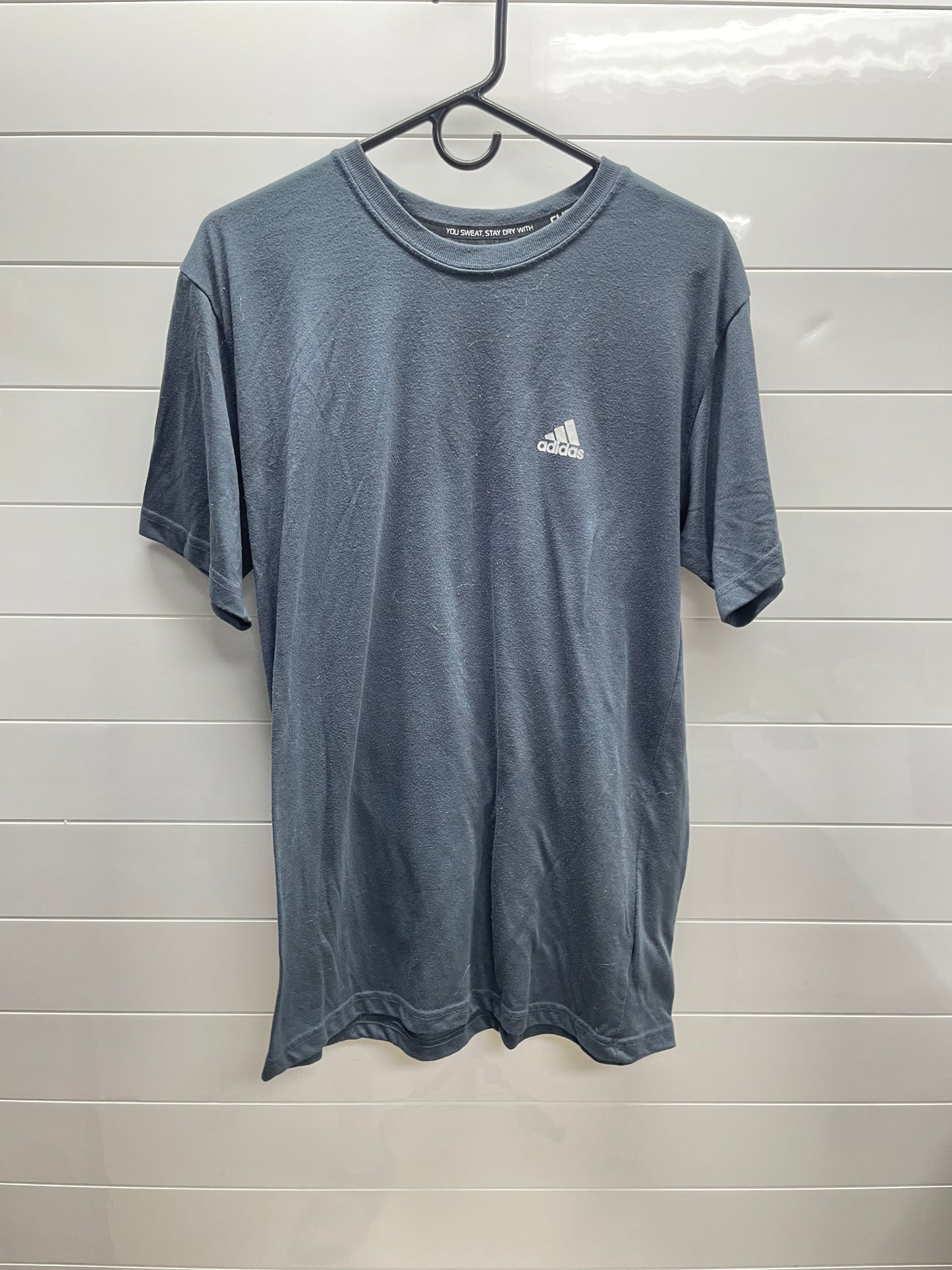 Men’s large adidas tee