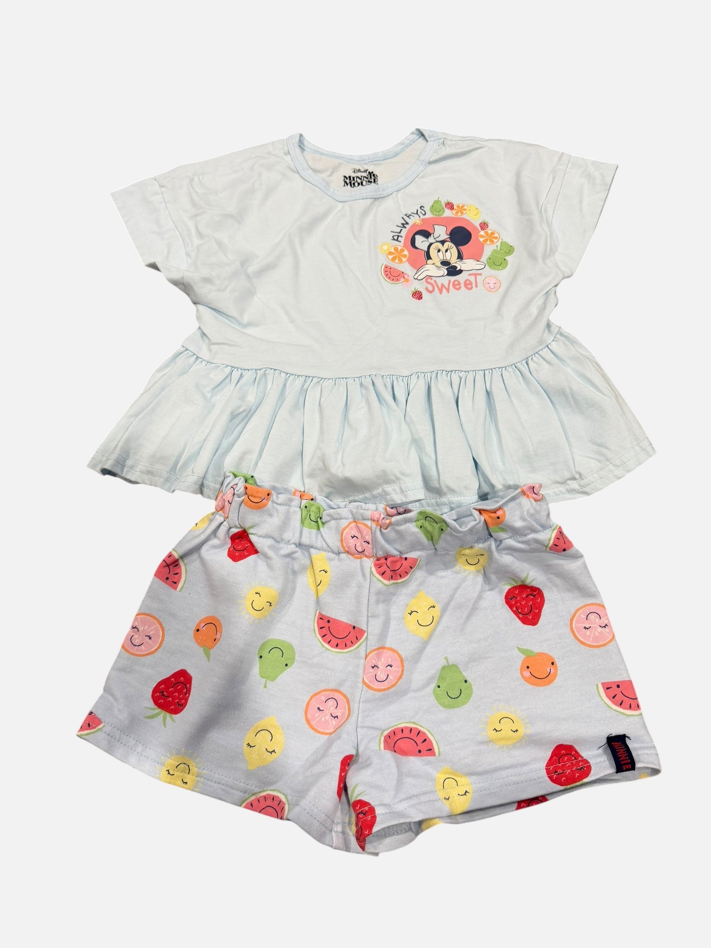 Girl’s 6 outfit
