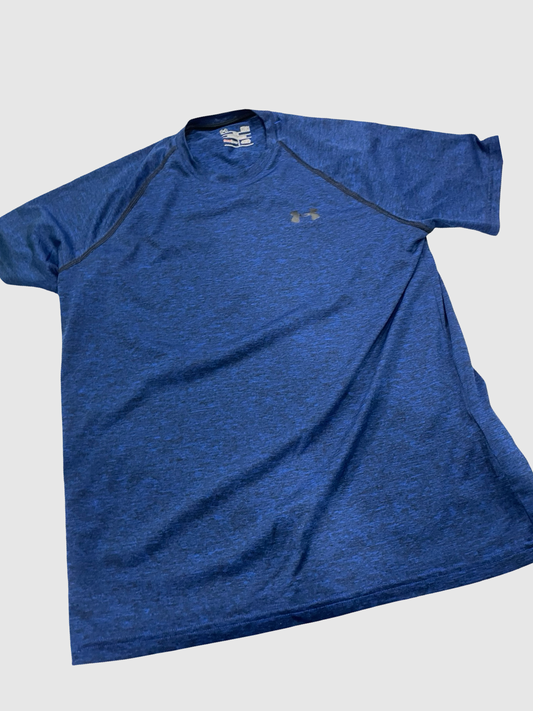 Men’s medium UA tee