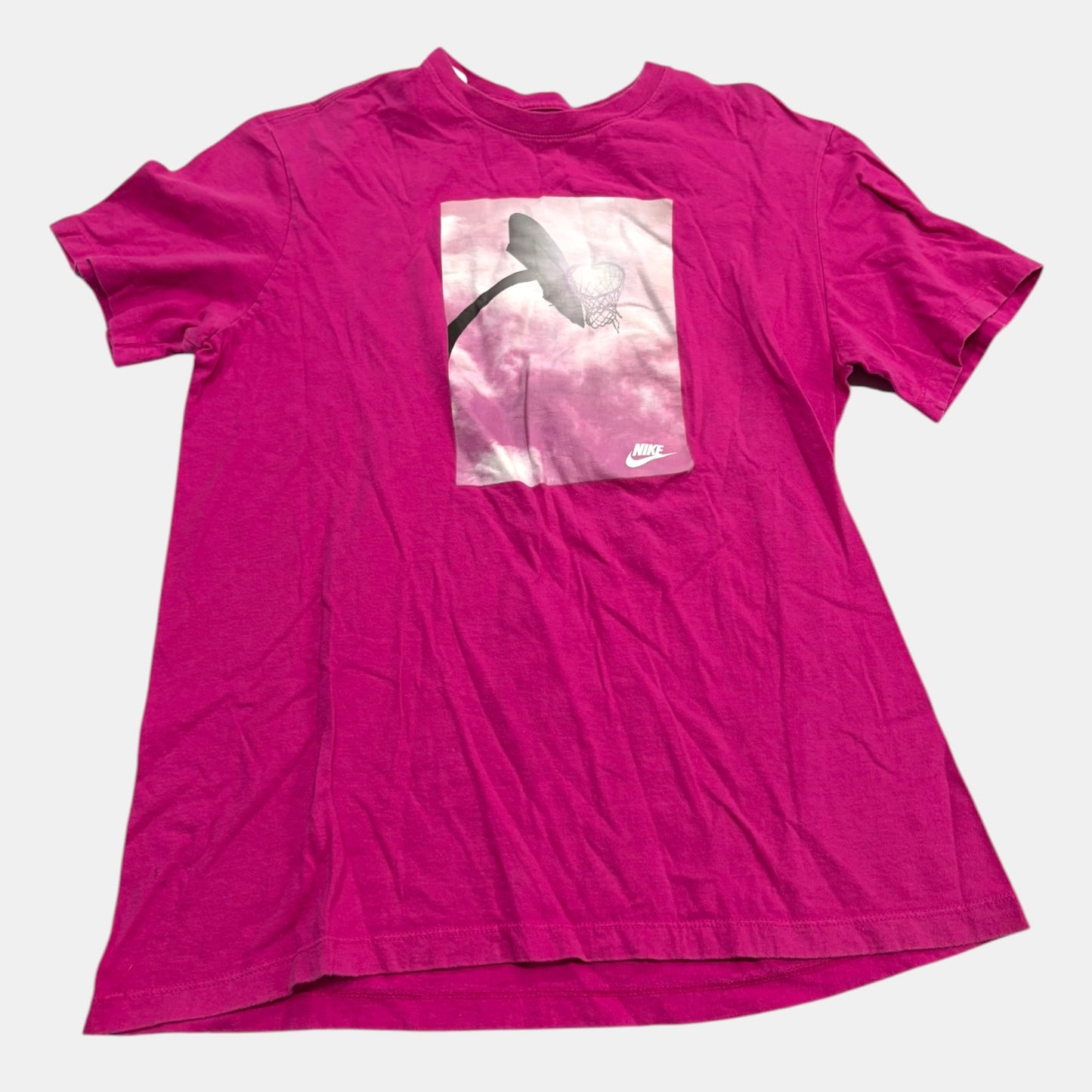 Men’s Nike tee medium