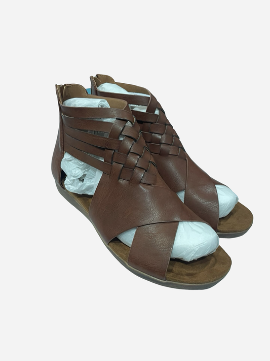 Women’s 11 Sandals New