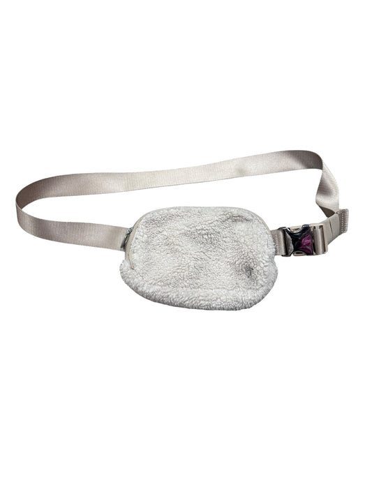 Lululemon Sherpa belt bag