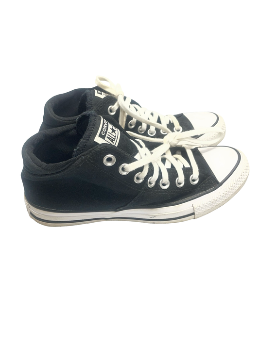 Women’s 7.5 Converse