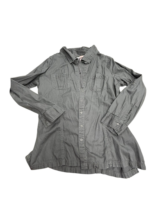 Women’s xl button up