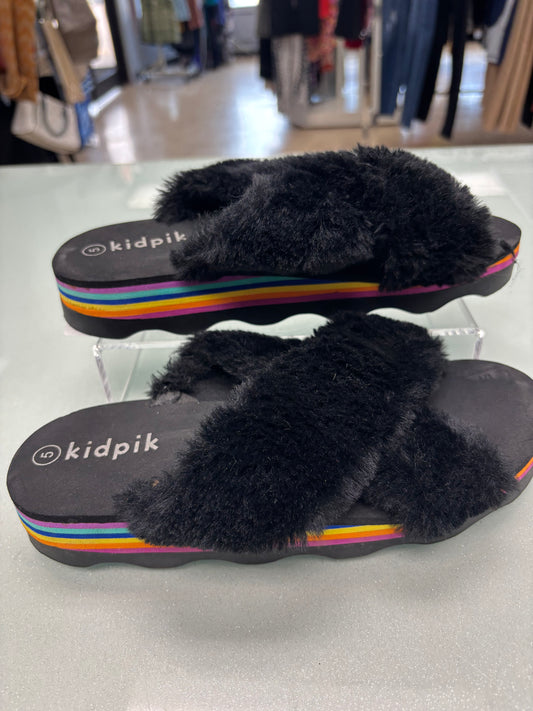 Girl’s 5 sandals
