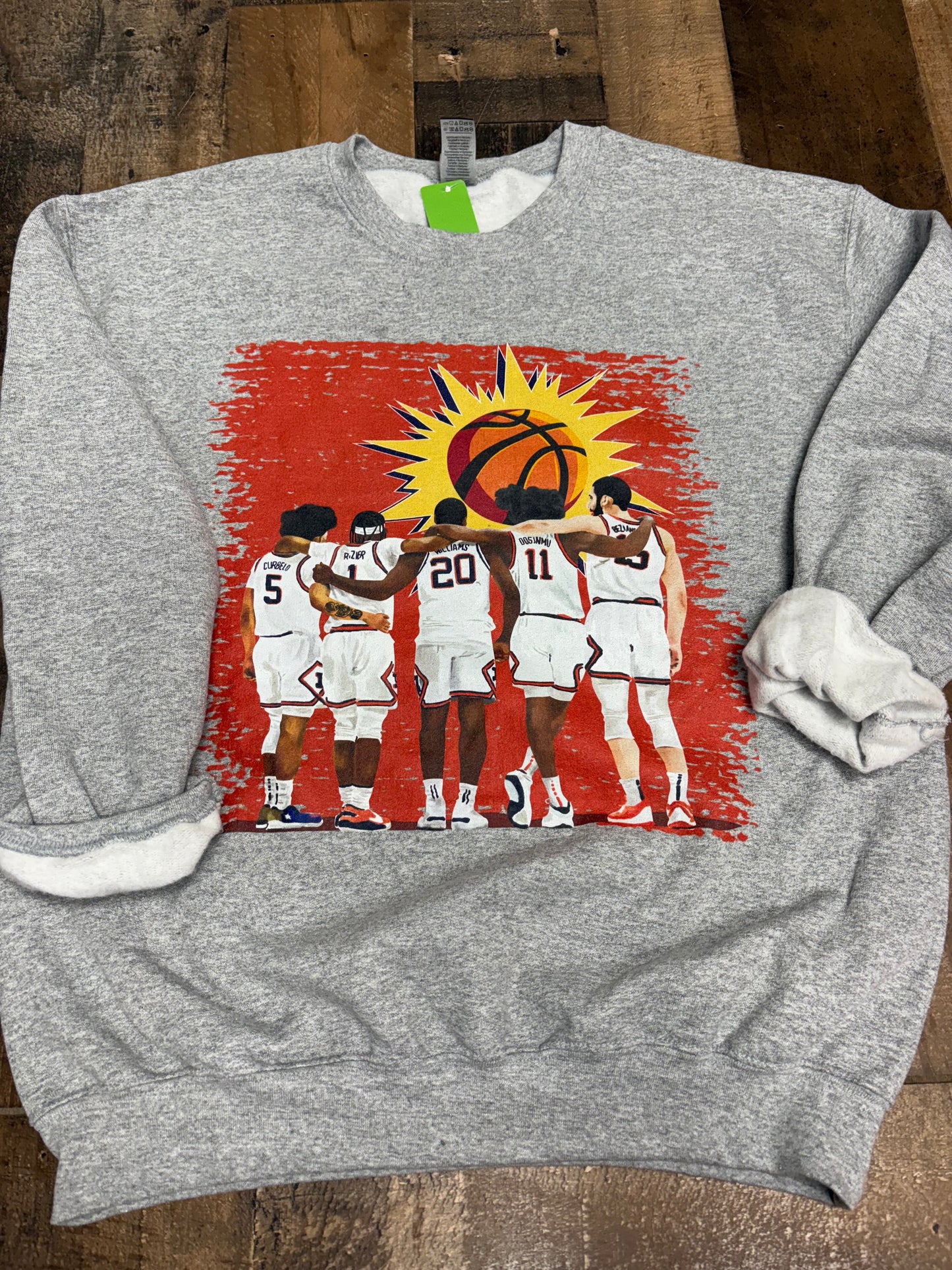 Women’s medium crewneck