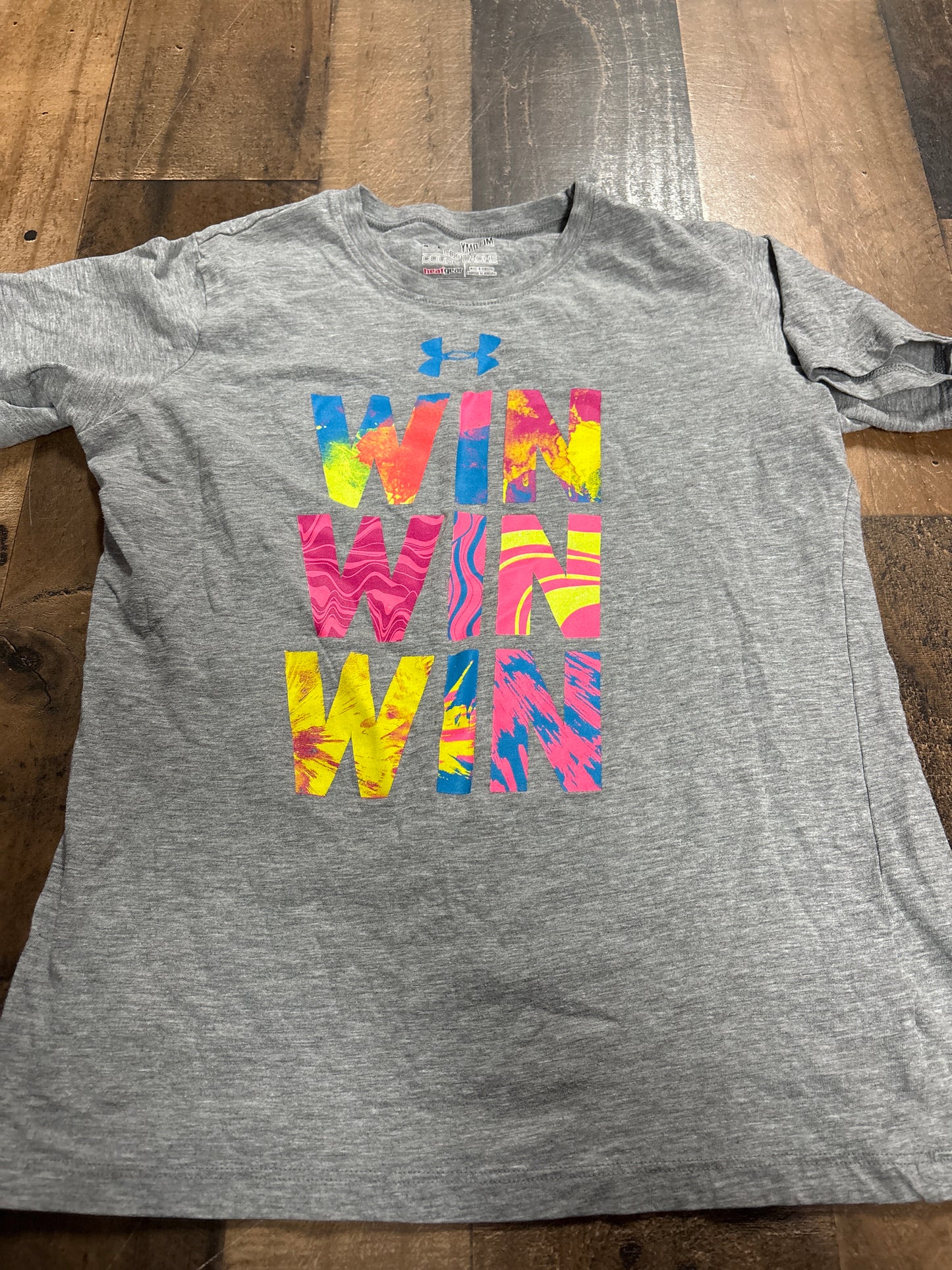 Girls medium ua shirt