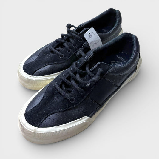 Women’s Sperry shoes sz 9